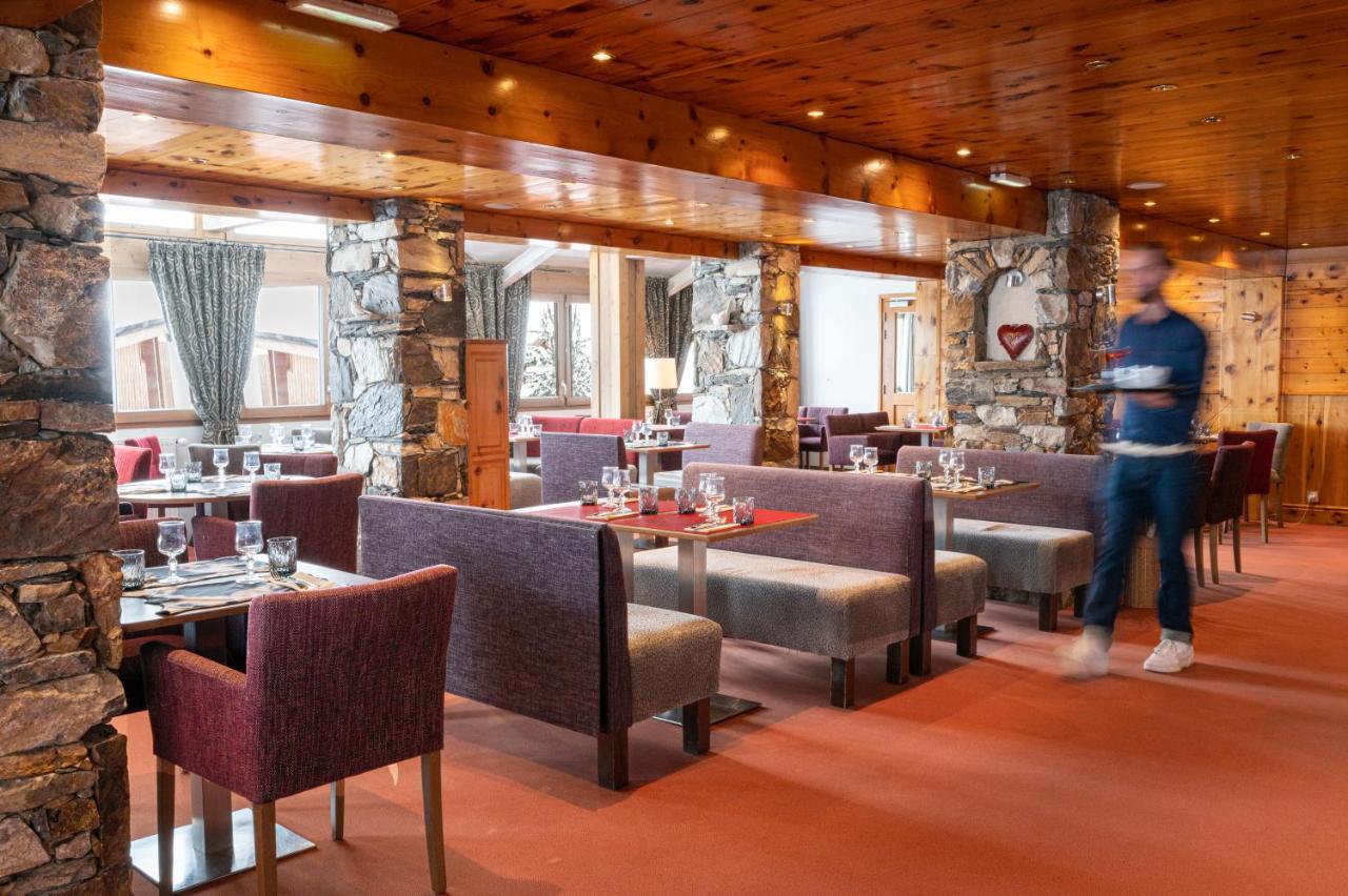 Aiguille Percée Hotel