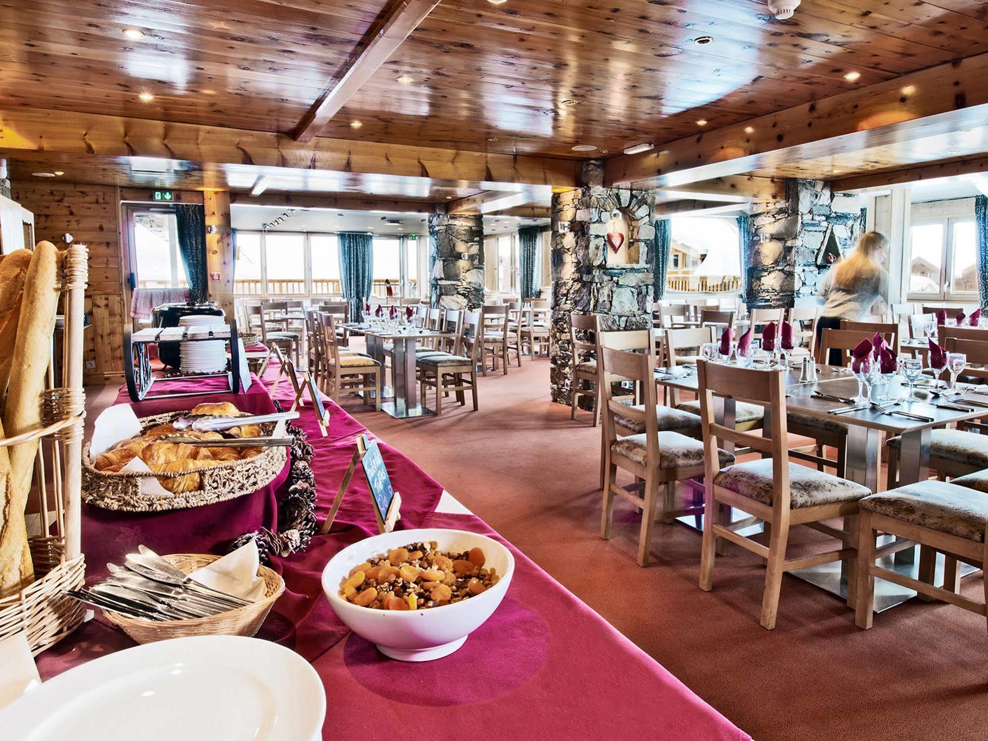 Hotel Aiguille Percée